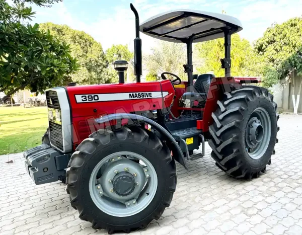 Tracteurs Massive 390 4WD à vendre au Sénégal